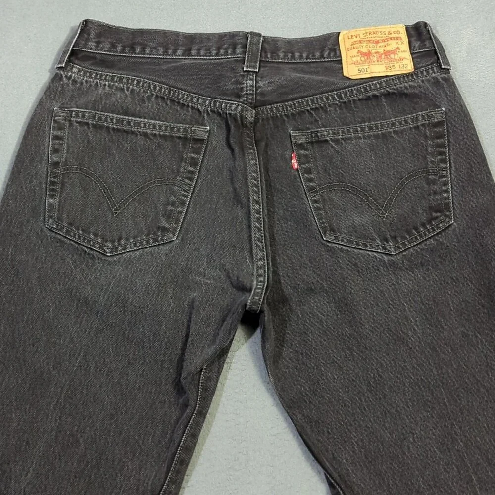Levi's Jeans Men's 35x32 Fits 32x29 Black 501 Straight Button Fly Classic Fit